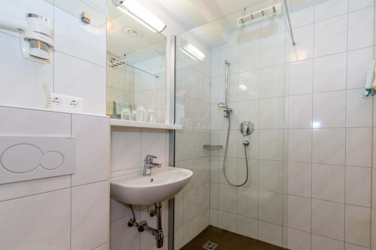 Monteur-Zimmer - Preis pro Nacht - Dürnvellach - Gasthof Messner