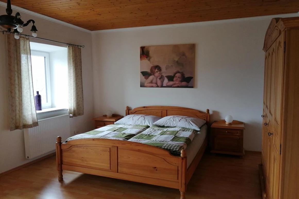 MonteurZimmer: Ferienwohnung Göriacher Stern