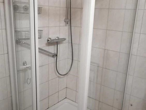MonteurZimmer: Ferienwohnung Göriacher Stern