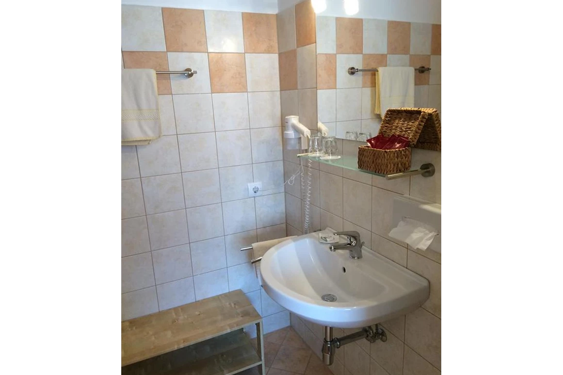 MonteurZimmer: Gasthof-Pension Golob