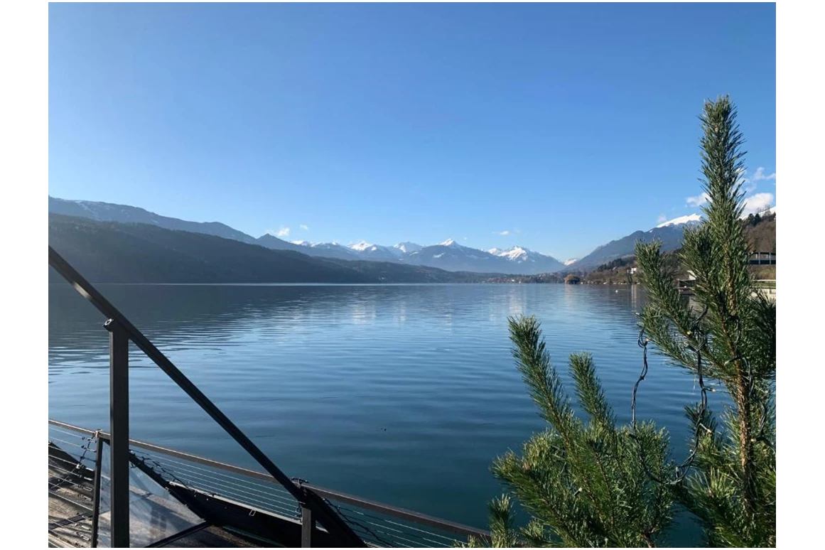 MonteurZimmer: Seerestaurant & Suiten Hayat