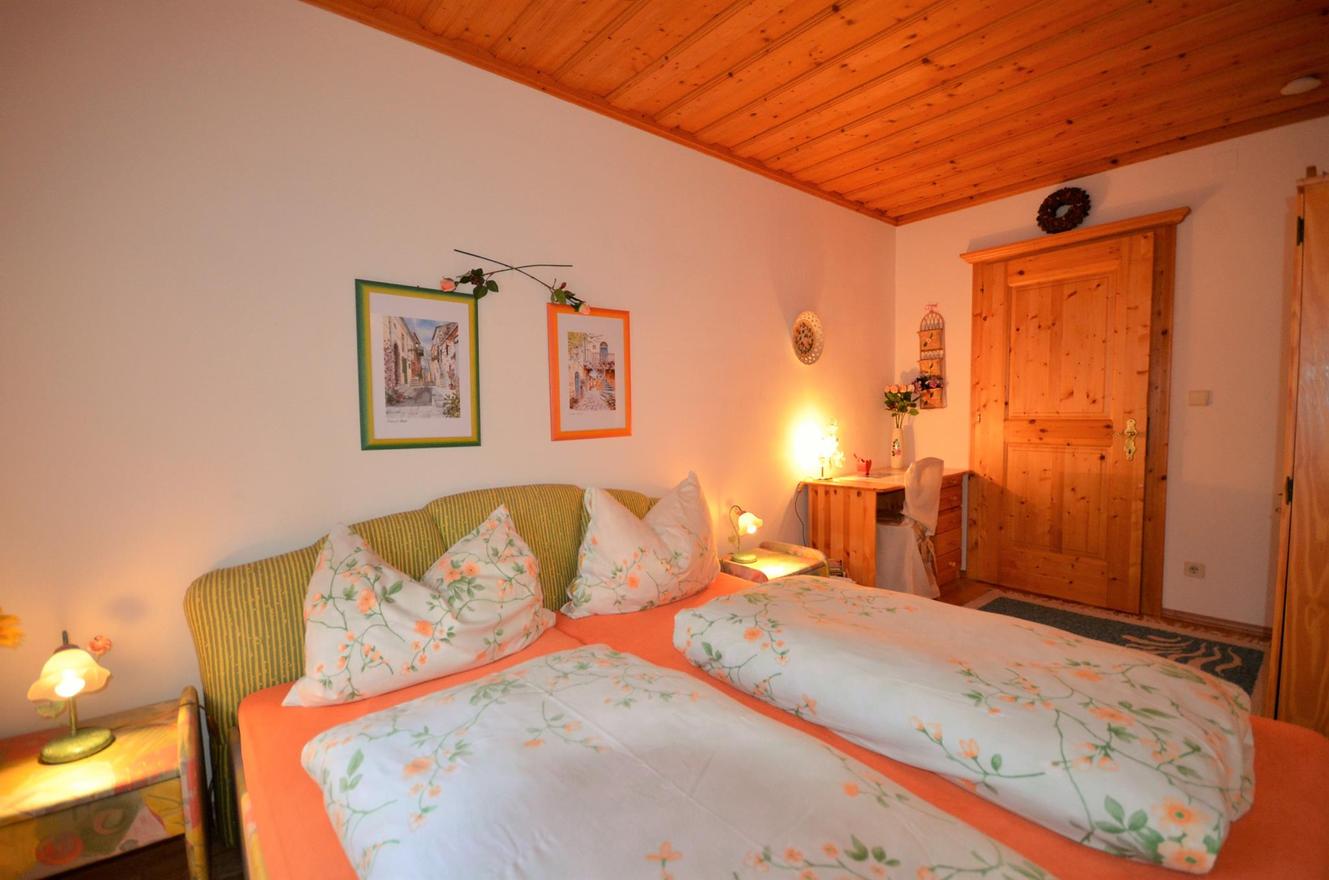 MonteurZimmer: Ferienwohnungen Cichini