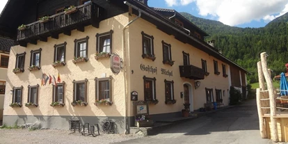 Monteur-Zimmer - Parkplatz: eigener Parkplatz für PKW vorhanden - Naturarena - Gasthof-Pension Michal