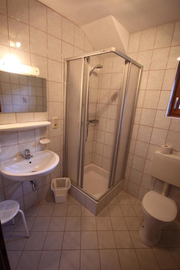 Monteur-Zimmer - Parkplatz: eigener Parkplatz für PKW vorhanden - Techendorf - Pension Maier