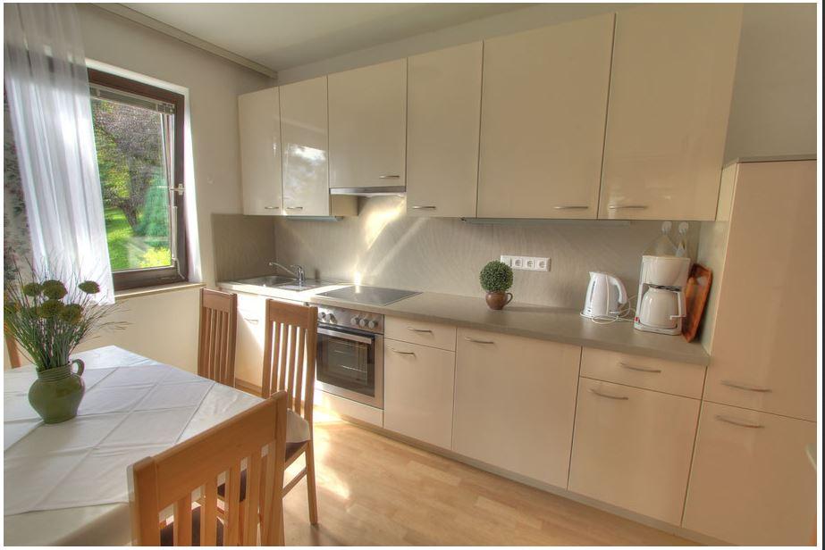 Monteur-Zimmer - Preis pro Nacht - Rosenbach (St. Jakob im Rosental) - Appartementhaus Bellevue