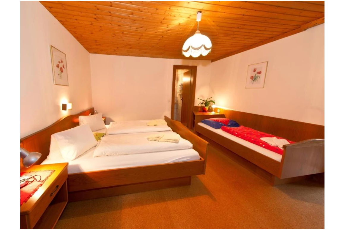 MonteurZimmer: Erlebnisbauernhof Urak