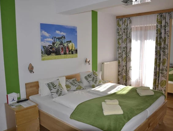 MonteurZimmer: Erlebnisbauernhof Urak