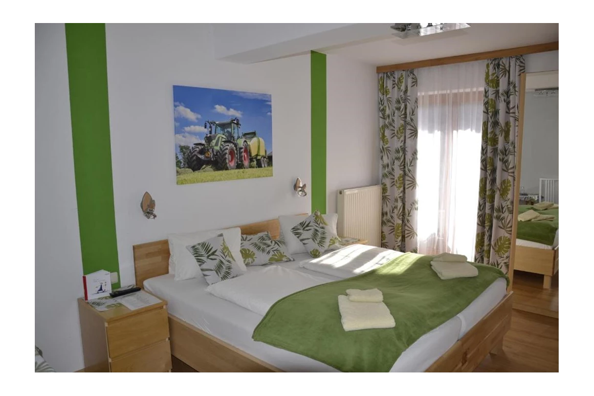 MonteurZimmer: Erlebnisbauernhof Urak