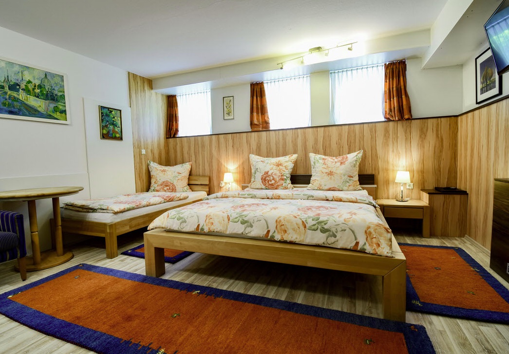 Monteur-Zimmer - Preis pro Nacht - Hall in Tirol - Gartenhotel Garni