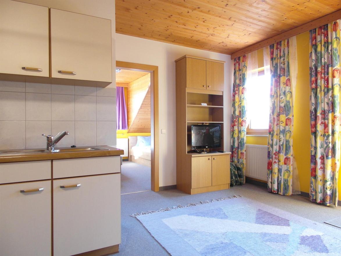 Monteur-Zimmer - Treffen (Treffen am Ossiacher See) - Appartements/Ferienwohnungen Christl