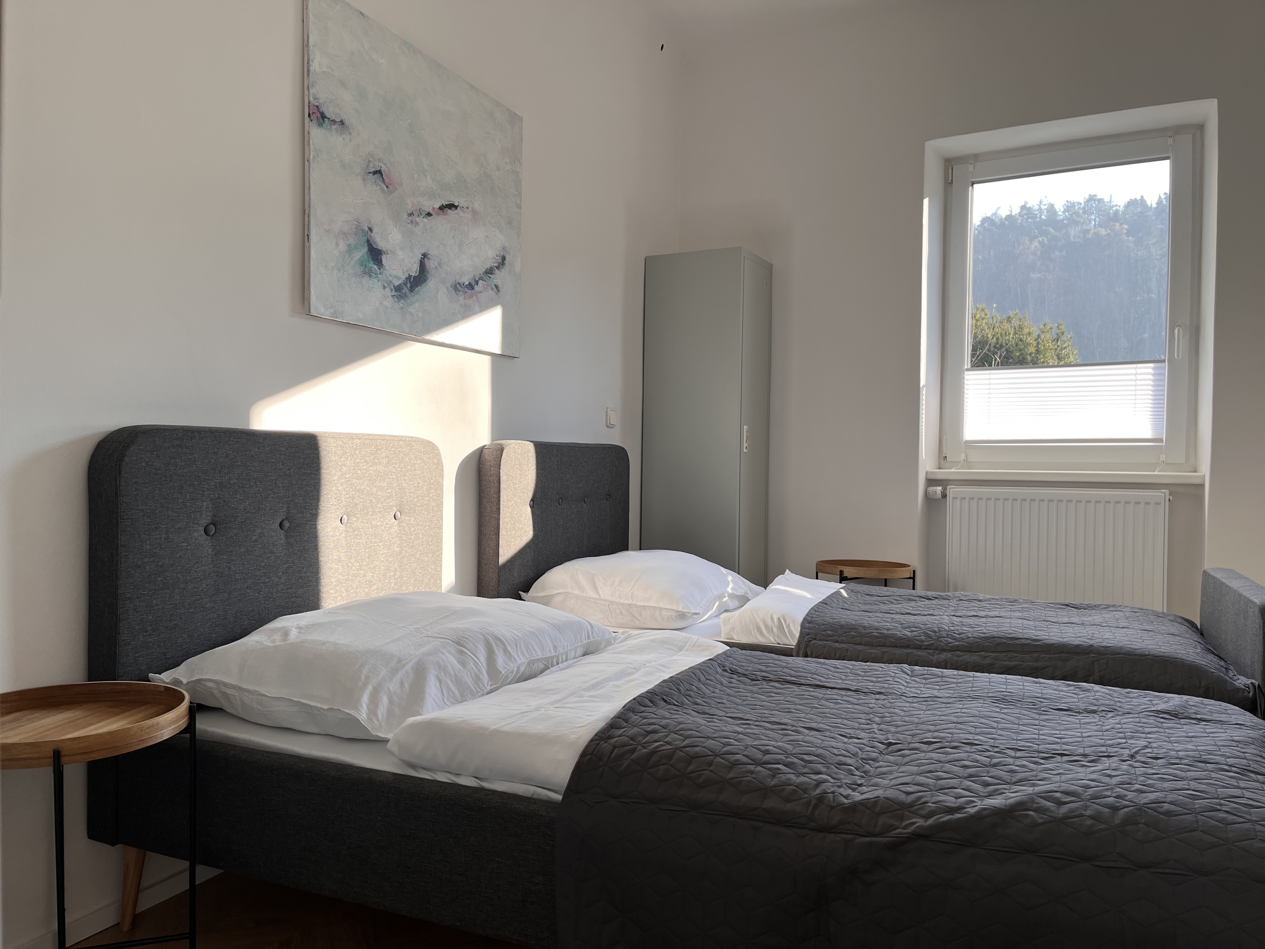 Monteur-Zimmer - Tulln an der Donau - Komfortables Apartment mit 3-4 Einzelbetten . Die Sitzenberg Bettenburg