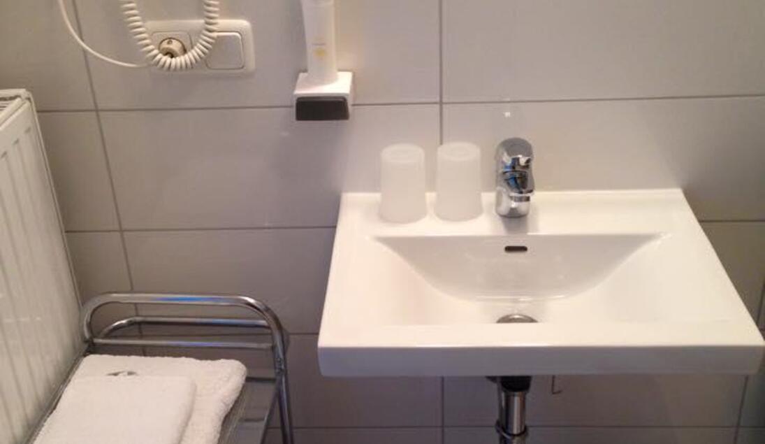 Monteur-Zimmer - Preis pro Nacht - Vichtenstein (Vichtenstein, Sankt Roman) - Pension Sunnseitn