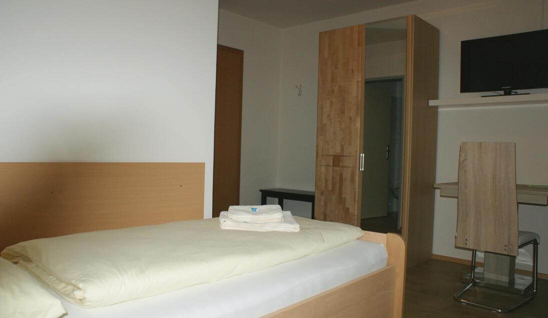 Monteur-Zimmer - Hofkirchen (Saxen) - Sturmmühle - Gasthof und Museum