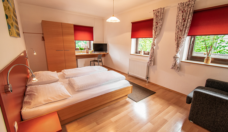 Monteur-Zimmer - Unterlaussa (Weyer) - Gasthof Pöchhacker ***