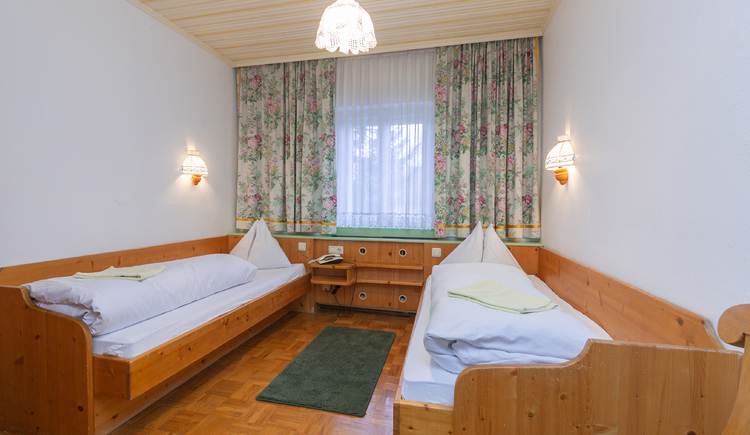 Monteur-Zimmer - Preis pro Nacht - Weyregg am Attersee - Tirolerhof Bed & Breakfast