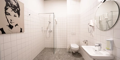 Monteur-Zimmer - Vichtenstein (Vichtenstein, Sankt Roman) - Motel Schlafraum