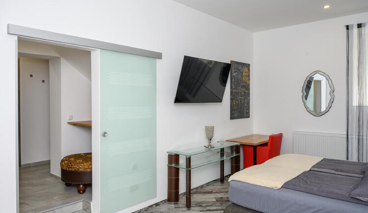 Monteur-Zimmer - Hofkirchen (Saxen) - Plaza Cafe & Bar