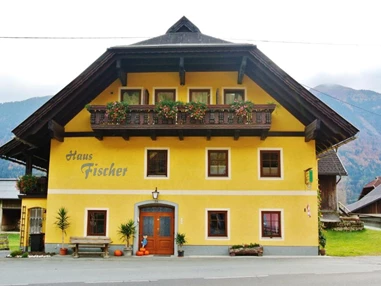 MonteurZimmer: Haus Fischer Nassfeldblick