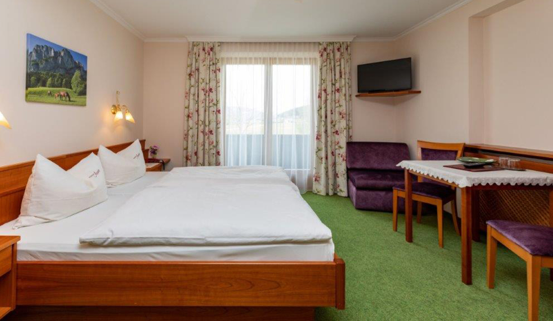 Monteur-Zimmer - Preis pro Nacht - Weyregg am Attersee - Pension ANNA, Ferienwohnungen & Komfortzimmer