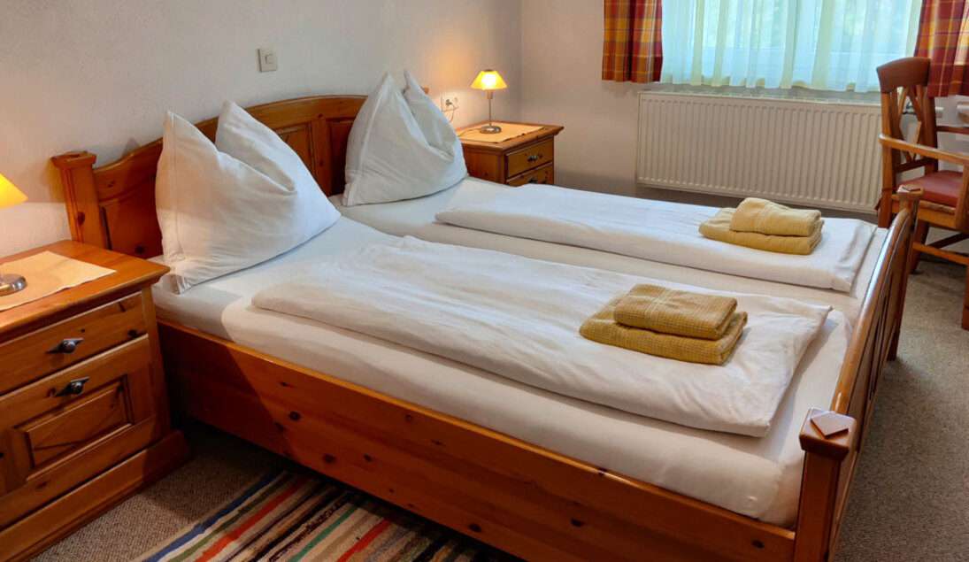 Monteur-Zimmer - Preis pro Nacht - Weyregg am Attersee - Frühstückspension Holzapfel