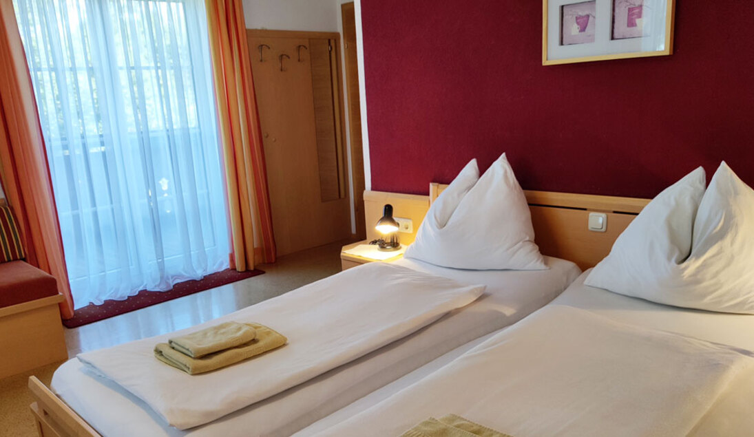 Monteur-Zimmer - Preis pro Nacht - Weyregg am Attersee - Frühstückspension Holzapfel