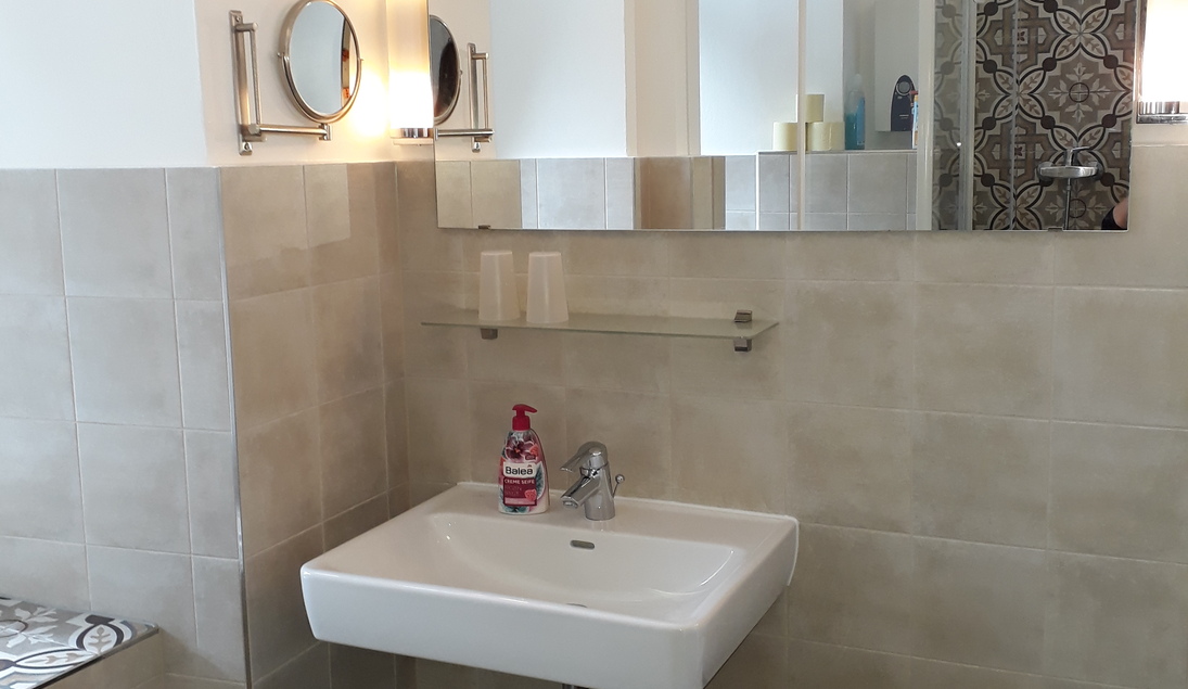 Monteur-Zimmer - Preis pro Nacht - Weyregg am Attersee - Apartment "KRISTALL"