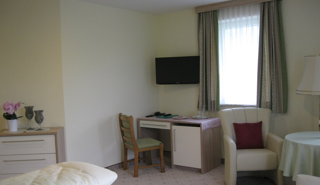 Monteur-Zimmer - Preis pro Nacht - Hallein - Pension Schlömmer