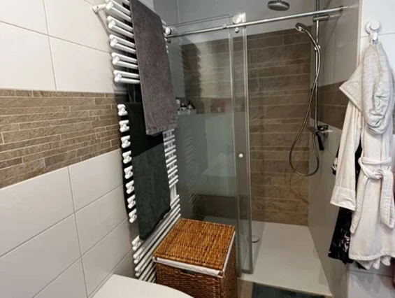 MonteurZimmer: Wohnung mit Einzelzimmer und Doppelzimmer Zentrumslage