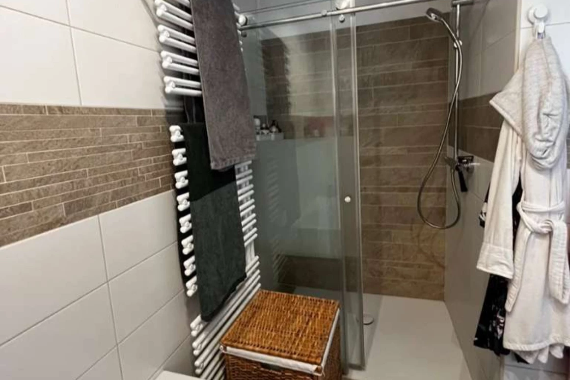 MonteurZimmer: Wohnung mit Einzelzimmer und Doppelzimmer Zentrumslage