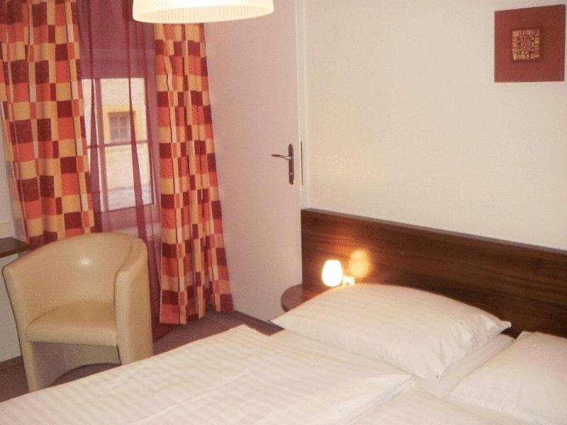 Monteur-Zimmer - Preis pro Nacht - Aflenz Kurort - Landgasthof Jagawirt