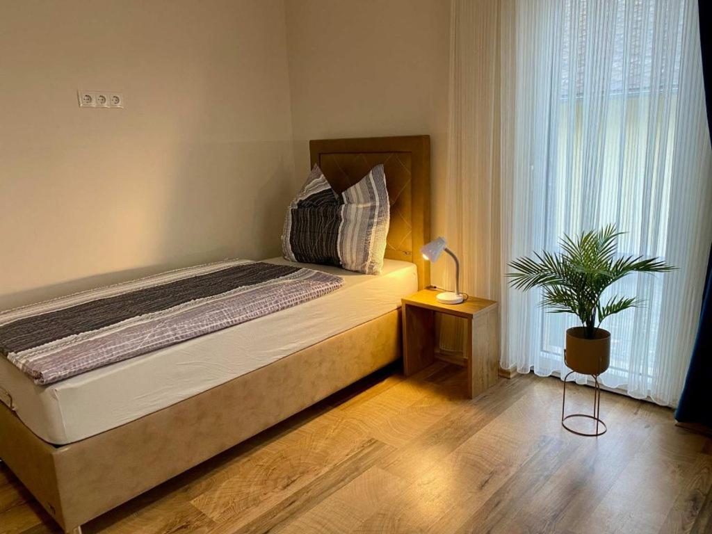 Monteur-Zimmer - Preis pro Nacht - Aflenz Kurort - Pension Austria