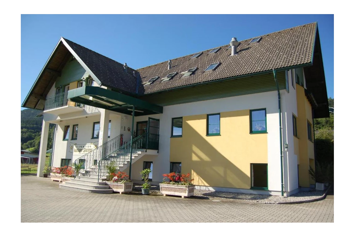 MonteurZimmer: Gasthaus Pension Zum lustigen Steirer