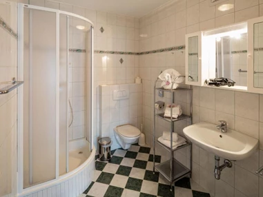 MonteurZimmer: Gasthaus Pension Zum lustigen Steirer