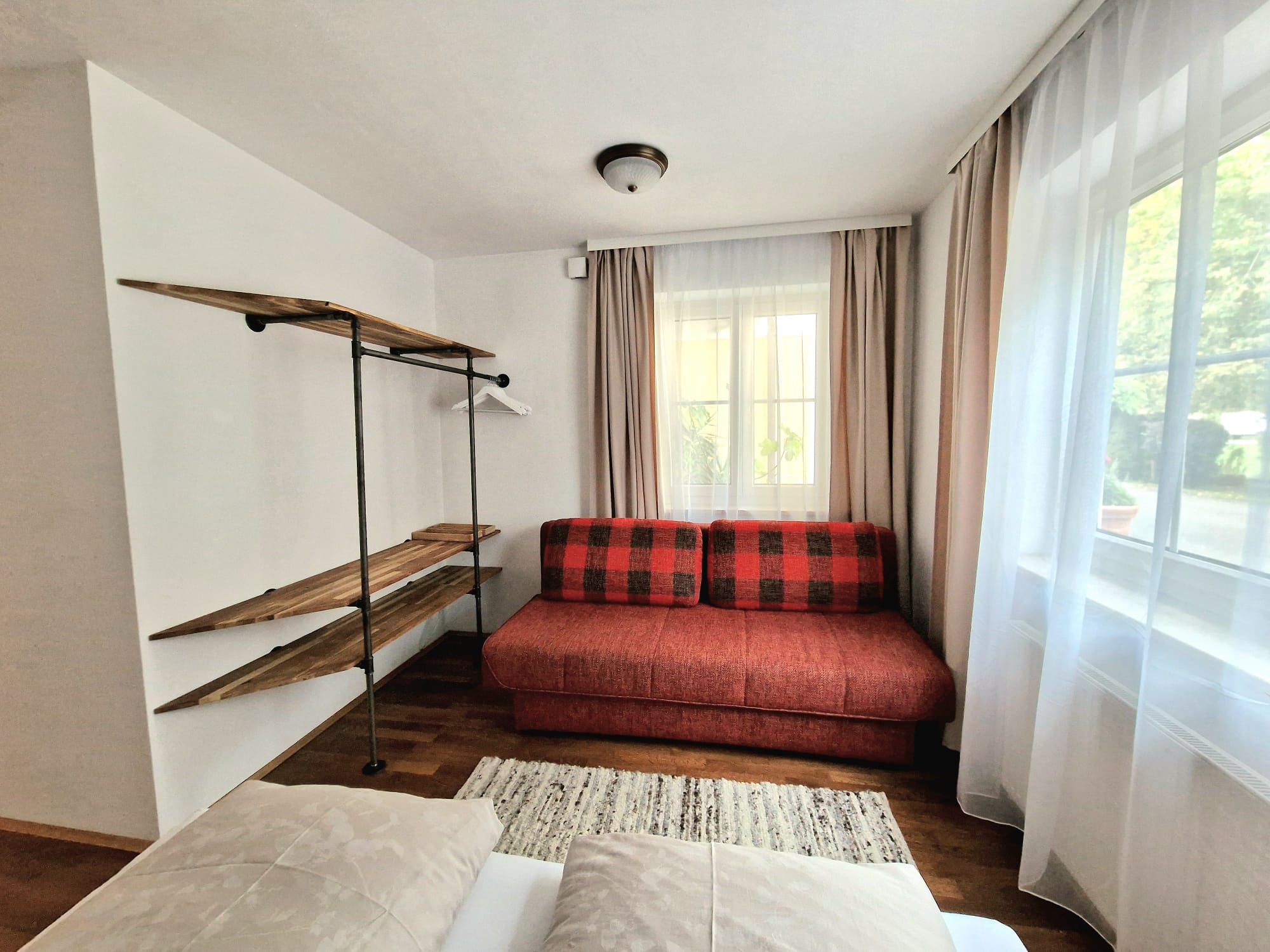 MonteurZimmer: Ferienwohnung mit Bergblick