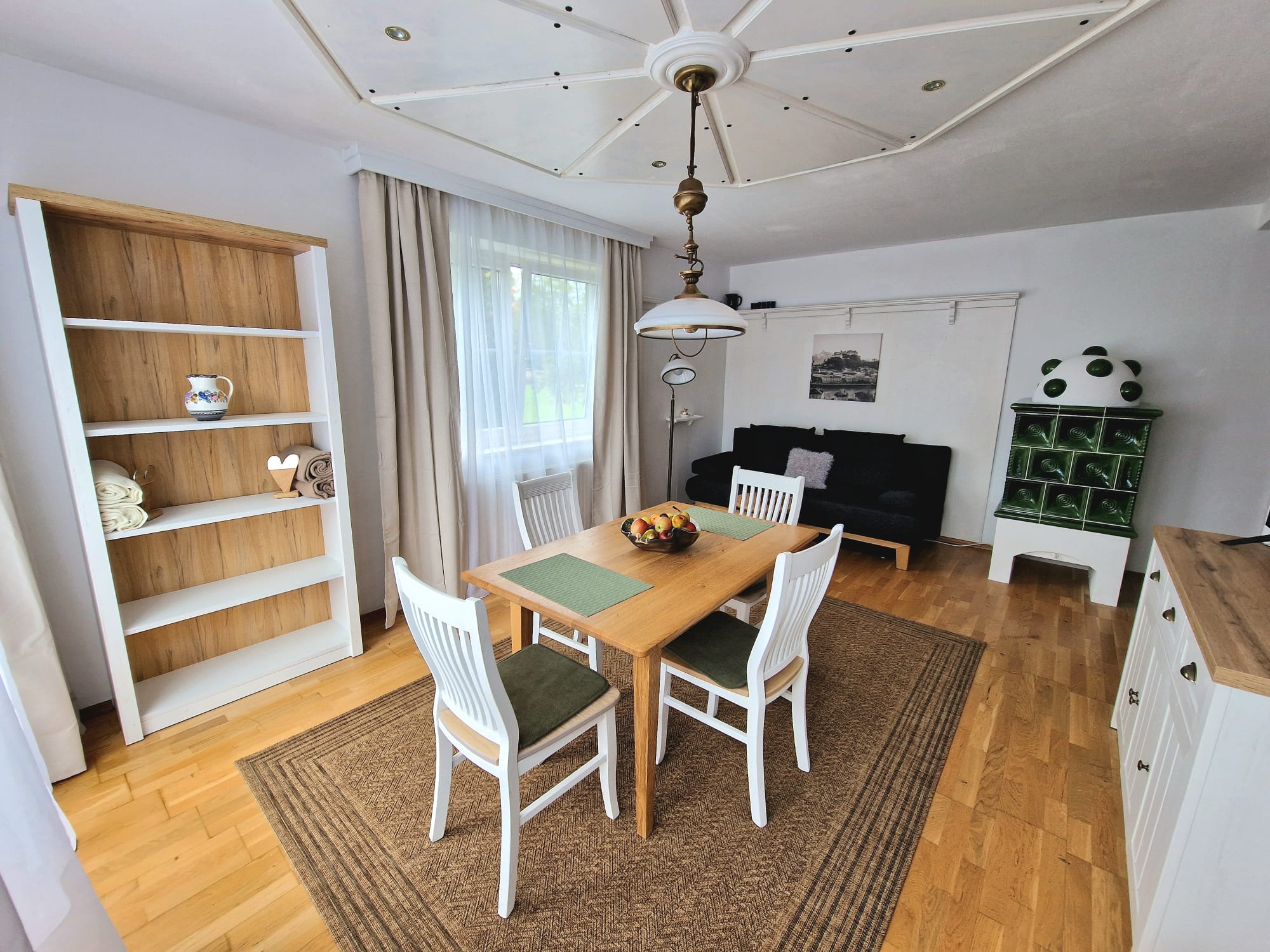 MonteurZimmer: Ferienwohnung mit Bergblick