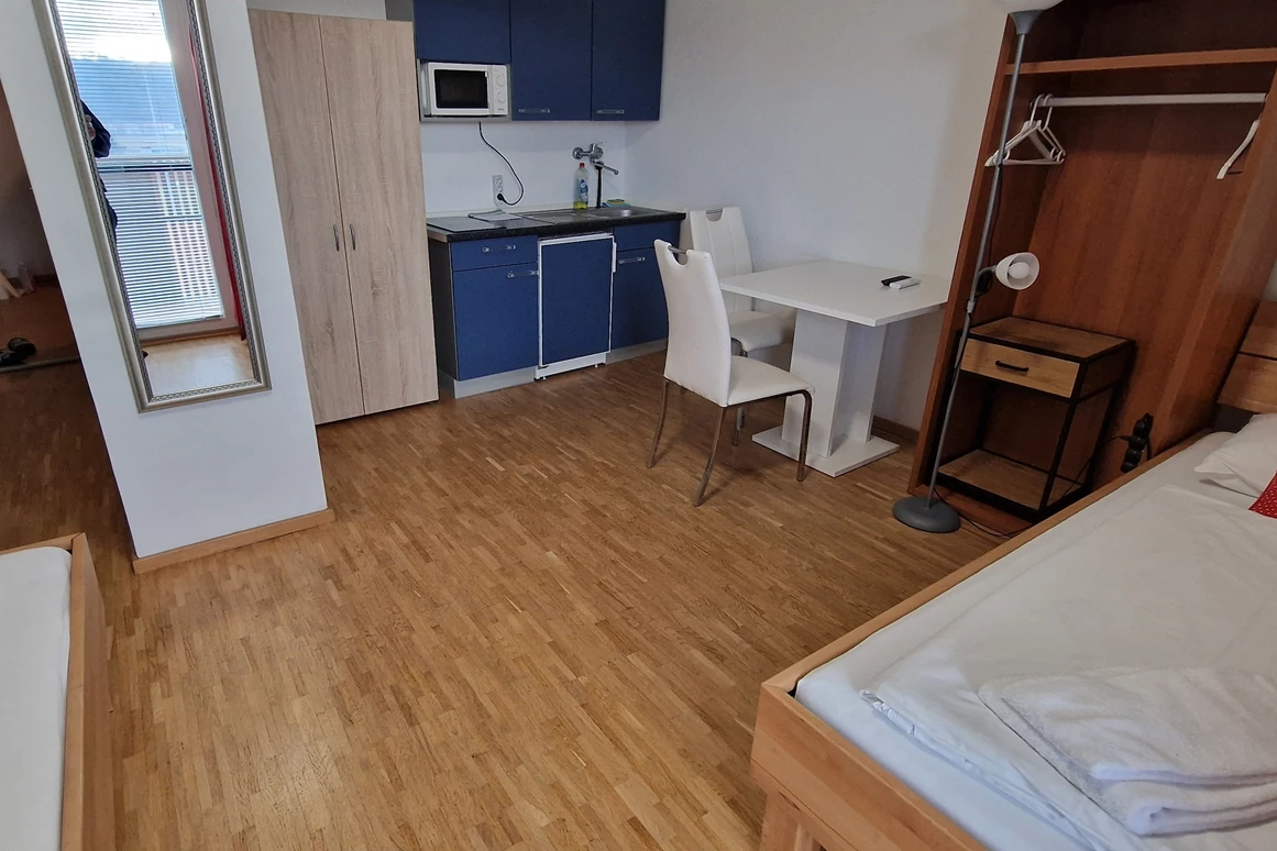 MonteurZimmer: Ein- Zweibettzimmer - Weinlandzimmer Nähe Graz