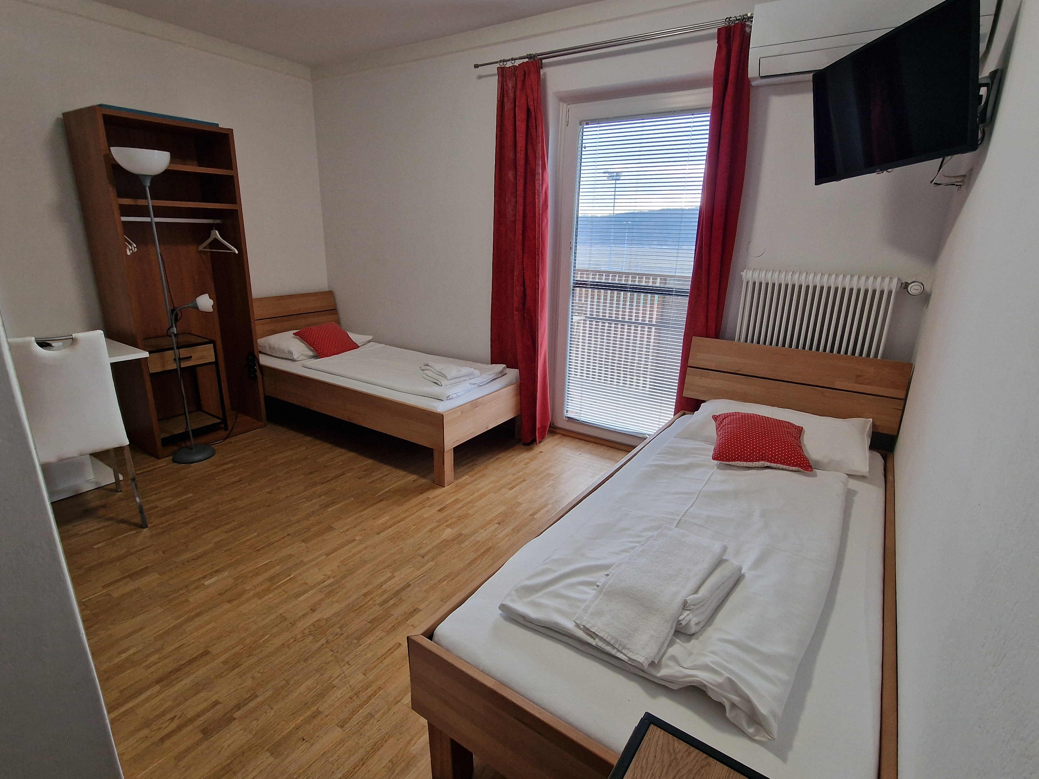 Monteur-Zimmer - Zimmerarten: Doppelzimmer - Steiermark - Ein- Zweibettzimmer - Weinlandzimmer Nähe Graz