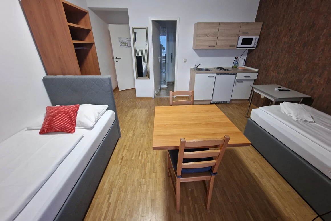 MonteurZimmer: Ein- Zweibettzimmer - Weinlandzimmer Nähe Graz