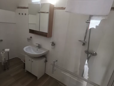 MonteurZimmer: Ein- Zweibettzimmer - Weinlandzimmer Nähe Graz