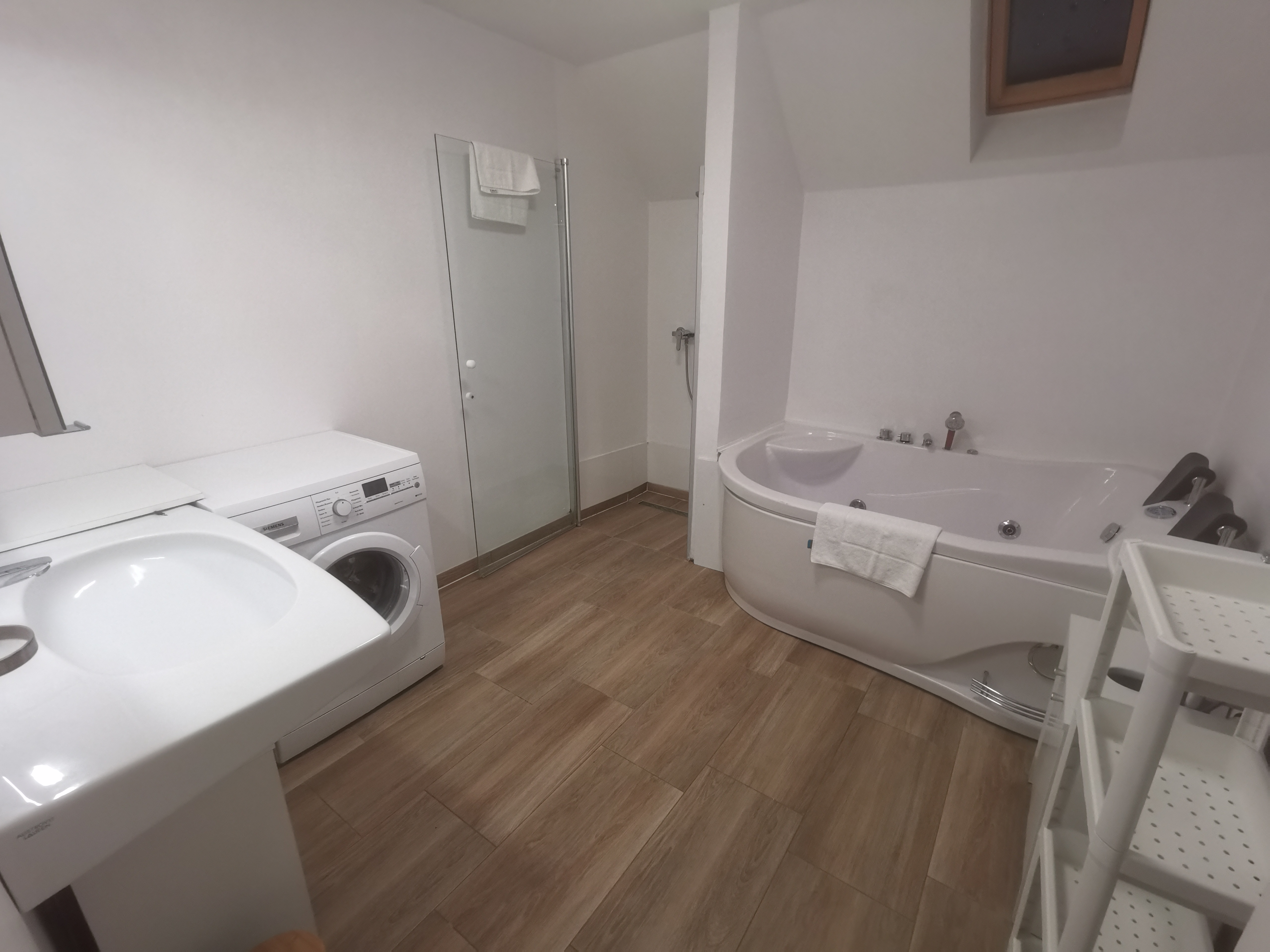 MonteurZimmer: Wohnung Badezimmer - Weinlandzimmer Nähe Graz