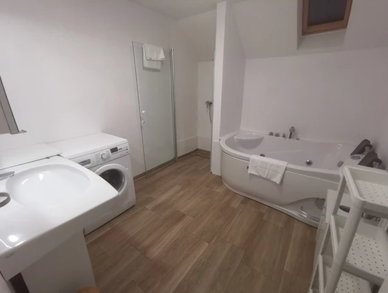 MonteurZimmer: Wohnung Badezimmer - Weinlandzimmer Nähe Graz