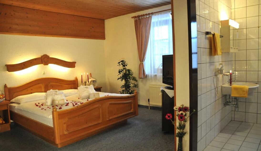 Monteur-Zimmer - Klam - Goldener Adler