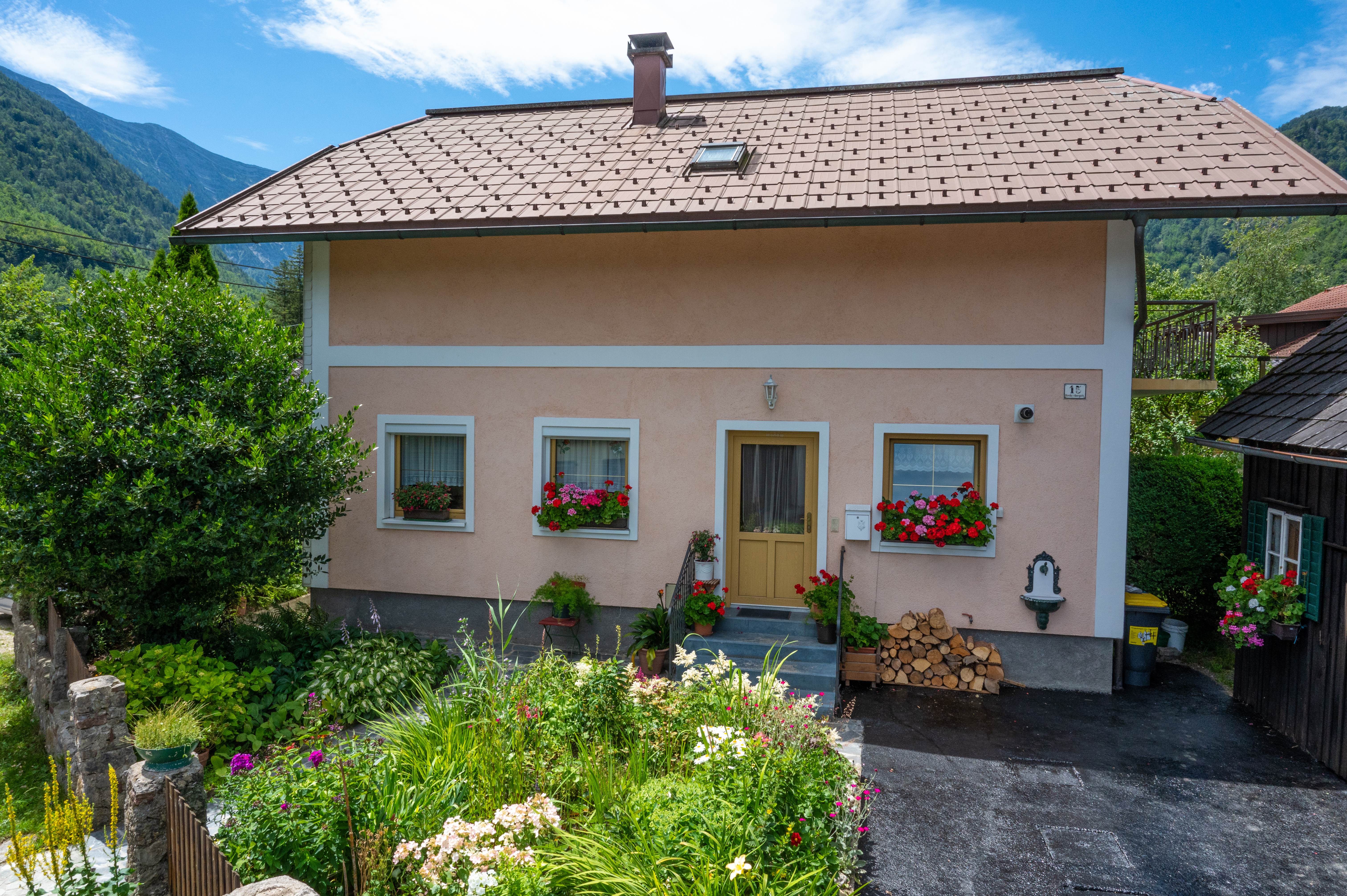 Monteur-Zimmer - Fernseher - Thalgau - Ferienhaus Familie Englacher