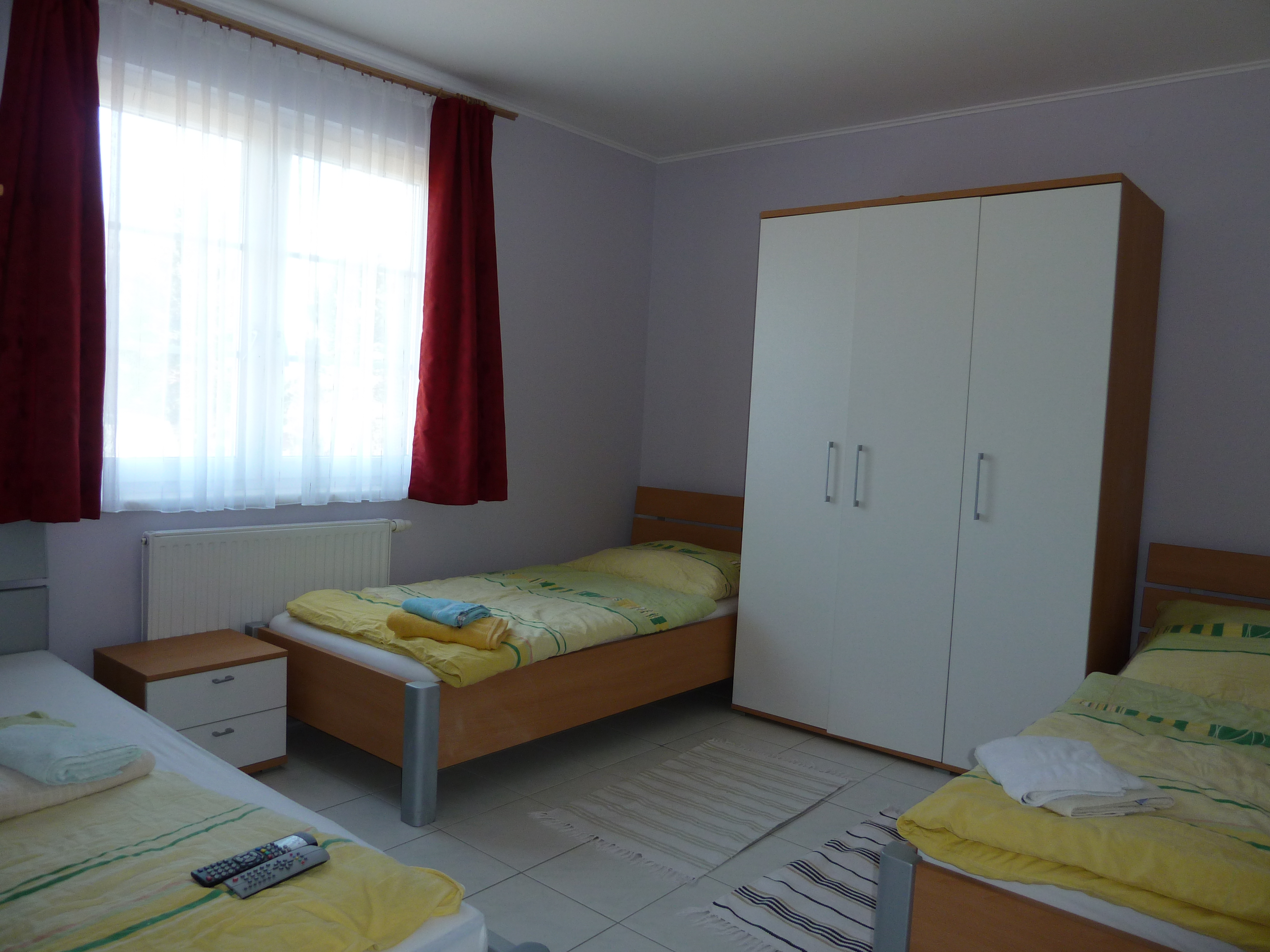 MonteurZimmer: Mehrbettzimmer/Apartment Lehenstraße - IHR ZIMMER IN WIEN www.monteurzimmer.wien