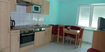 Monteur-Zimmer - Küche - Wien-Stadt - Küche mit Essplatz - IHR ZIMMER IN WIEN www.monteurzimmer.wien