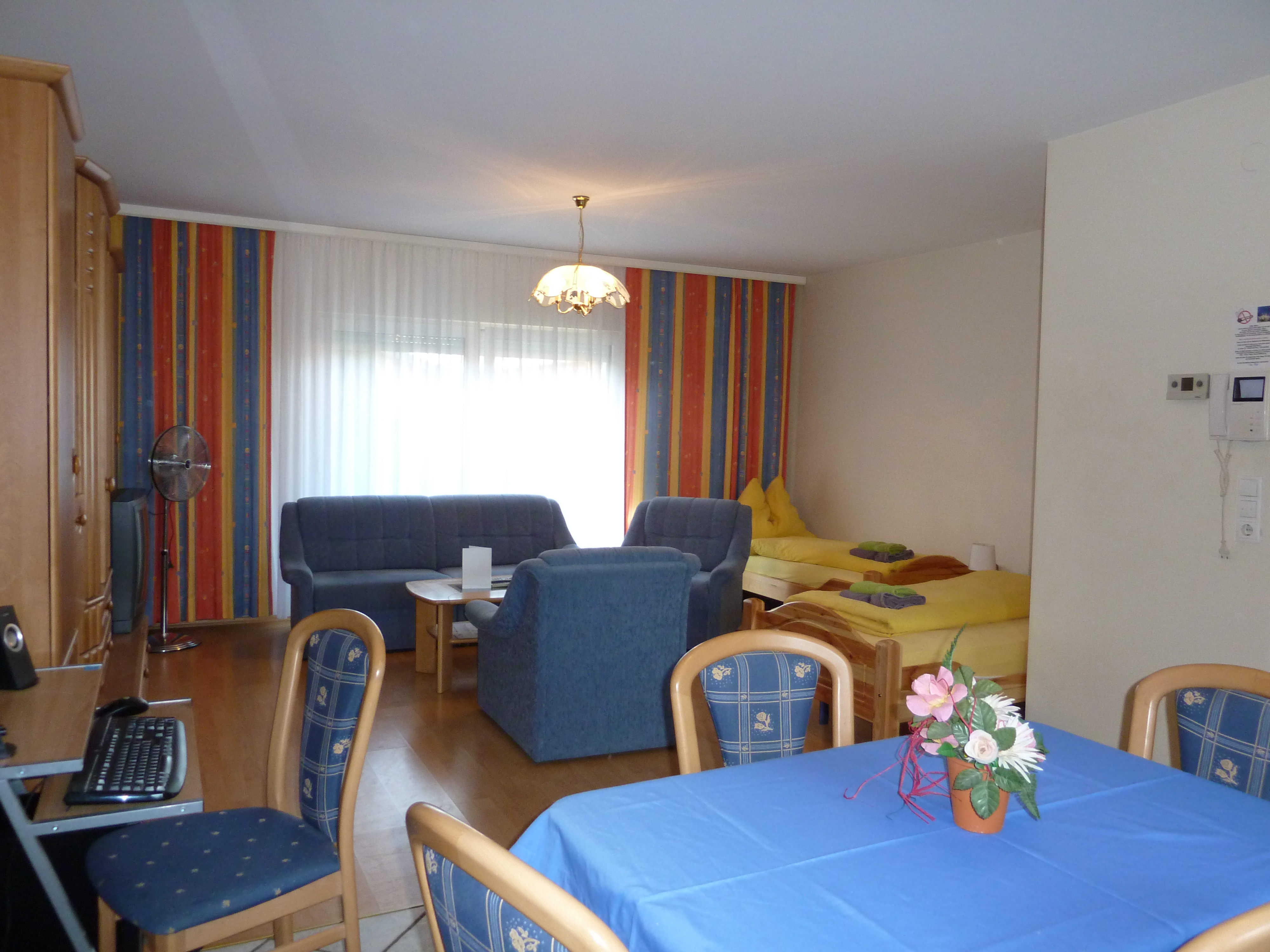 MonteurZimmer: Wohnzimmer - IHR ZIMMER IN WIEN www.monteurzimmer.wien