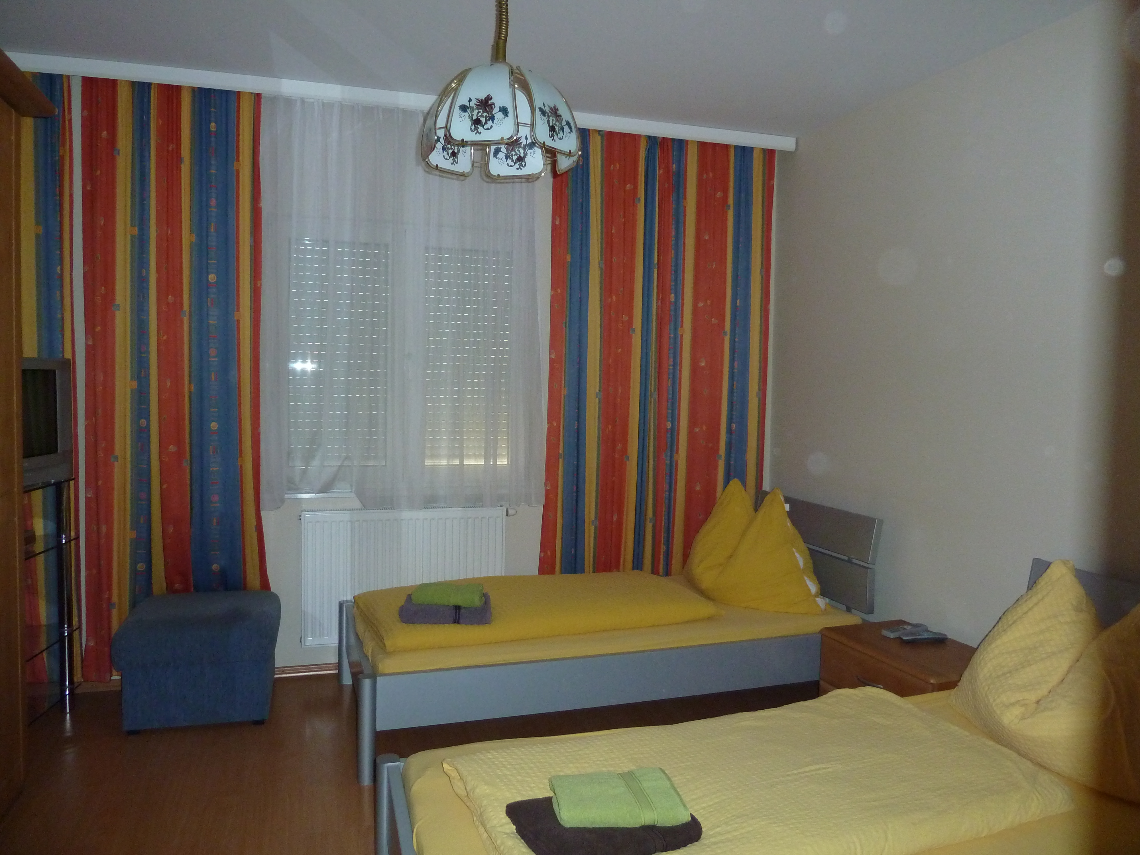 MonteurZimmer: Schlafzimmer - IHR ZIMMER IN WIEN www.monteurzimmer.wien