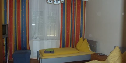 Monteur-Zimmer - Küche - Wien-Stadt - Schlafzimmer - IHR ZIMMER IN WIEN www.monteurzimmer.wien