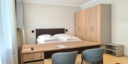 Monteur-Zimmer - Gallspach - Doppelzimmer X-Large - TT Aparthotel Neuhofen