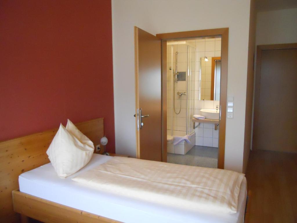 Monteur-Zimmer - Preis pro Nacht - Friesach (Friesach) - Gästehaus Ehweiner